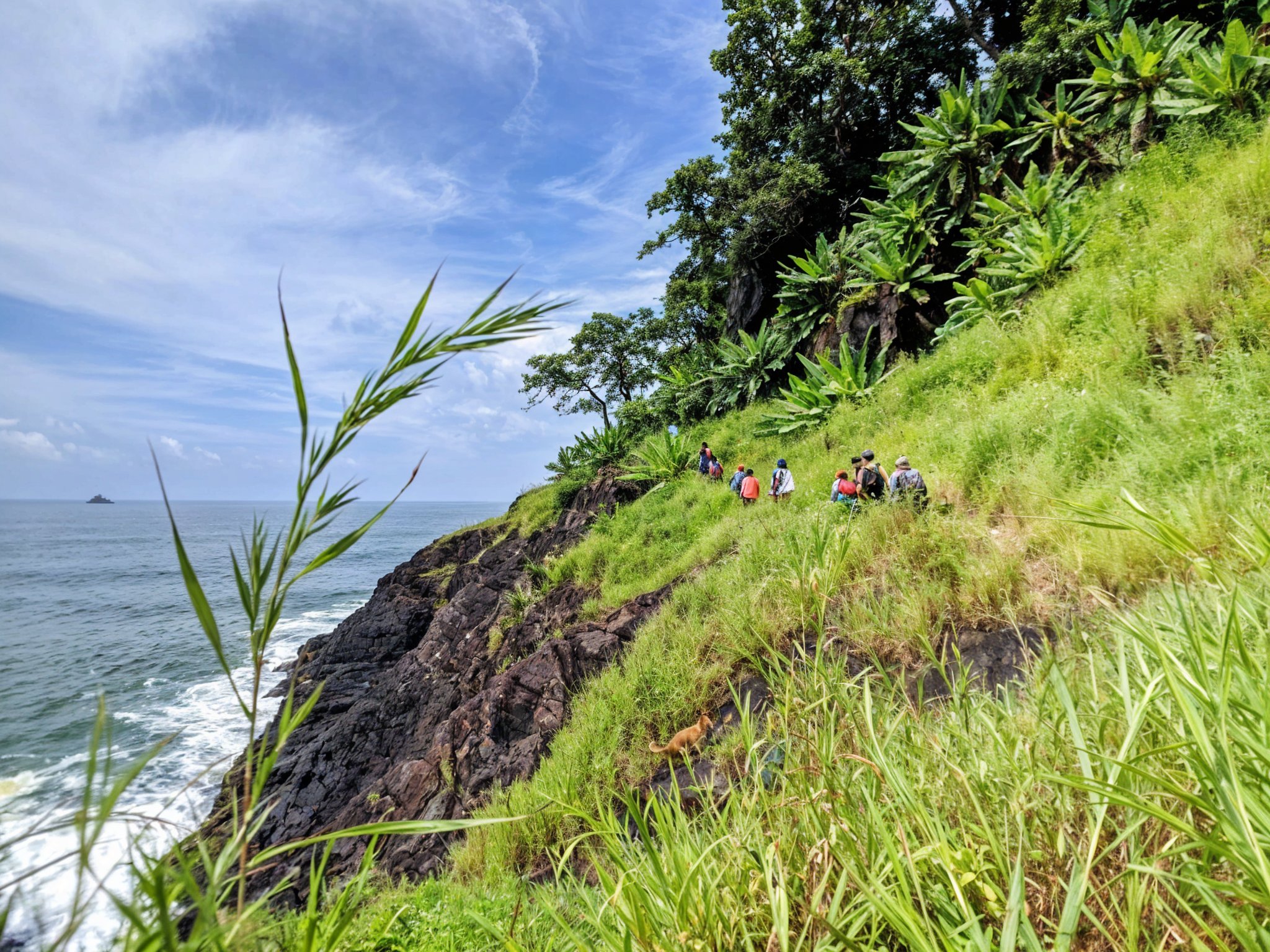 South Goa : Ocean Hike to Eagles Cliff