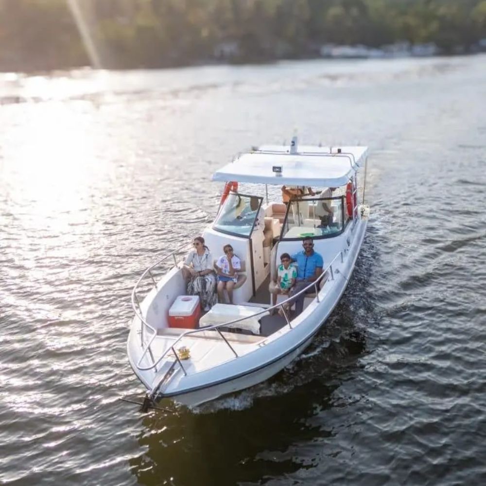 North Goa : Nicolyn Morning Cruise (10 Pax)