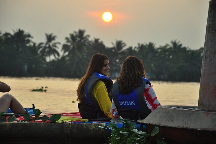 Goa : Sunrise Kayaking