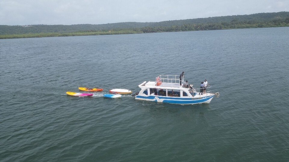 North Goa : Private Photo Shoot with Cruise