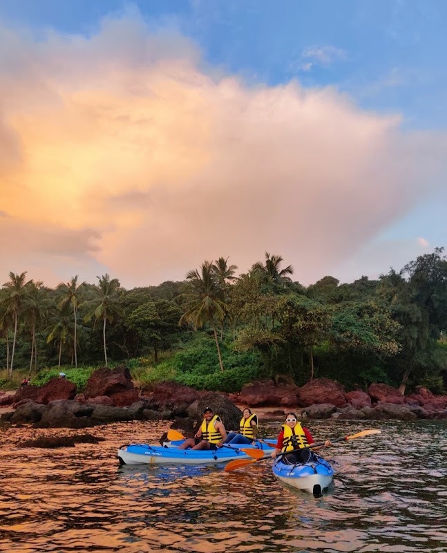 North Goa : Sunset Kayaking at Bambolim