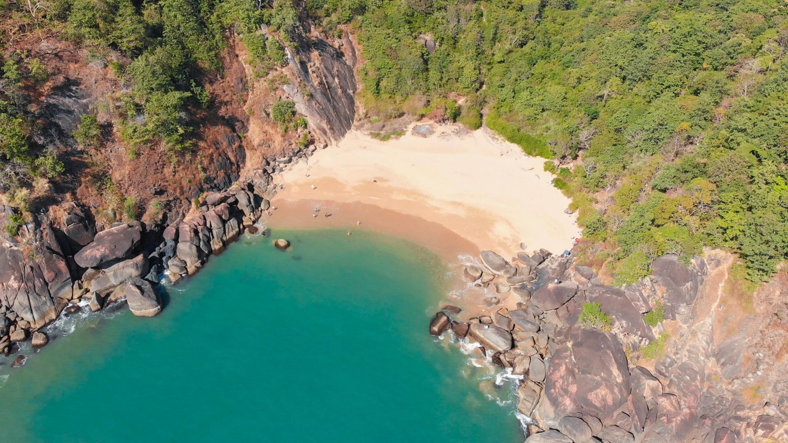 🏖️ Beaches in Goa Known for Privacy & Minimal Crowds