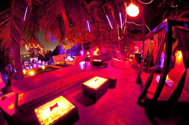 2. Club Cubana
