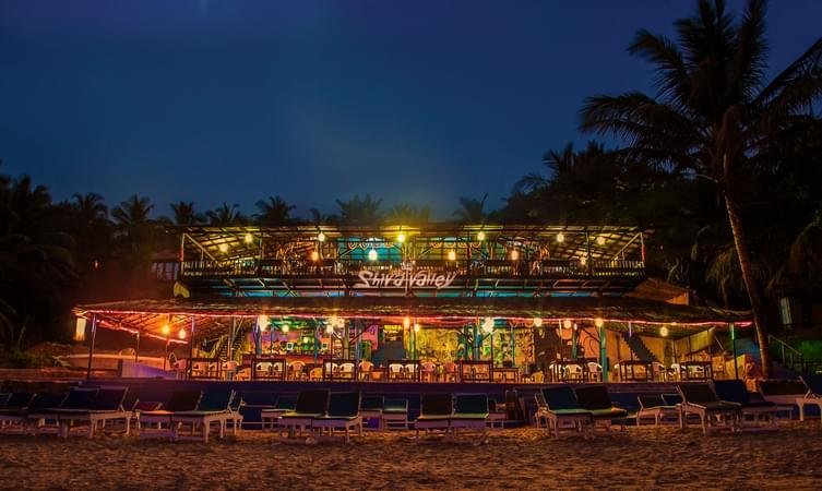 Beach Clubs & Sunset Party Venues