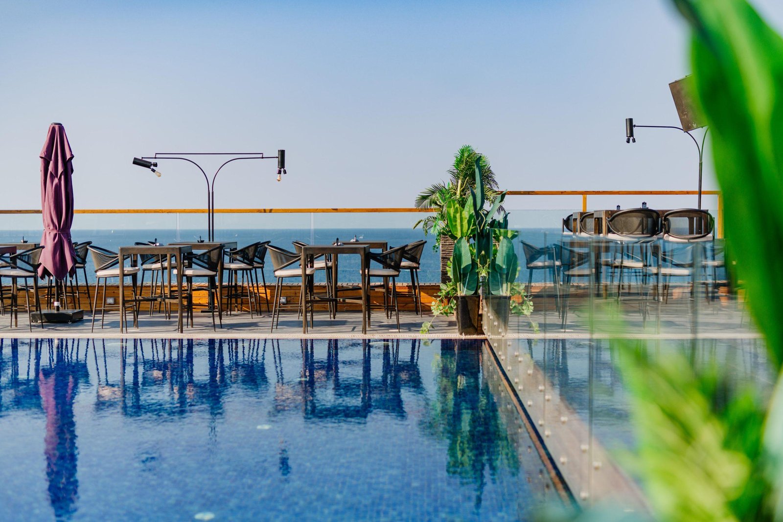 
                    Liquid Sky Lounge Goa Gallery Image