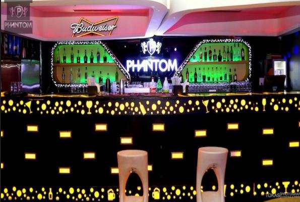 
                    Phantom Club Gallery Image