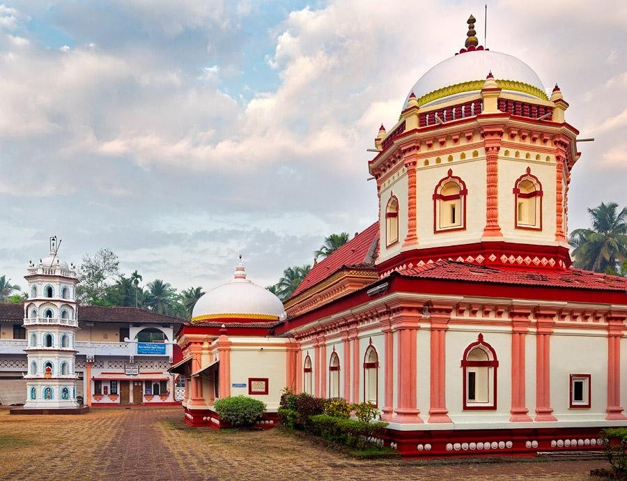 Shri Nagesh Temple Bandora