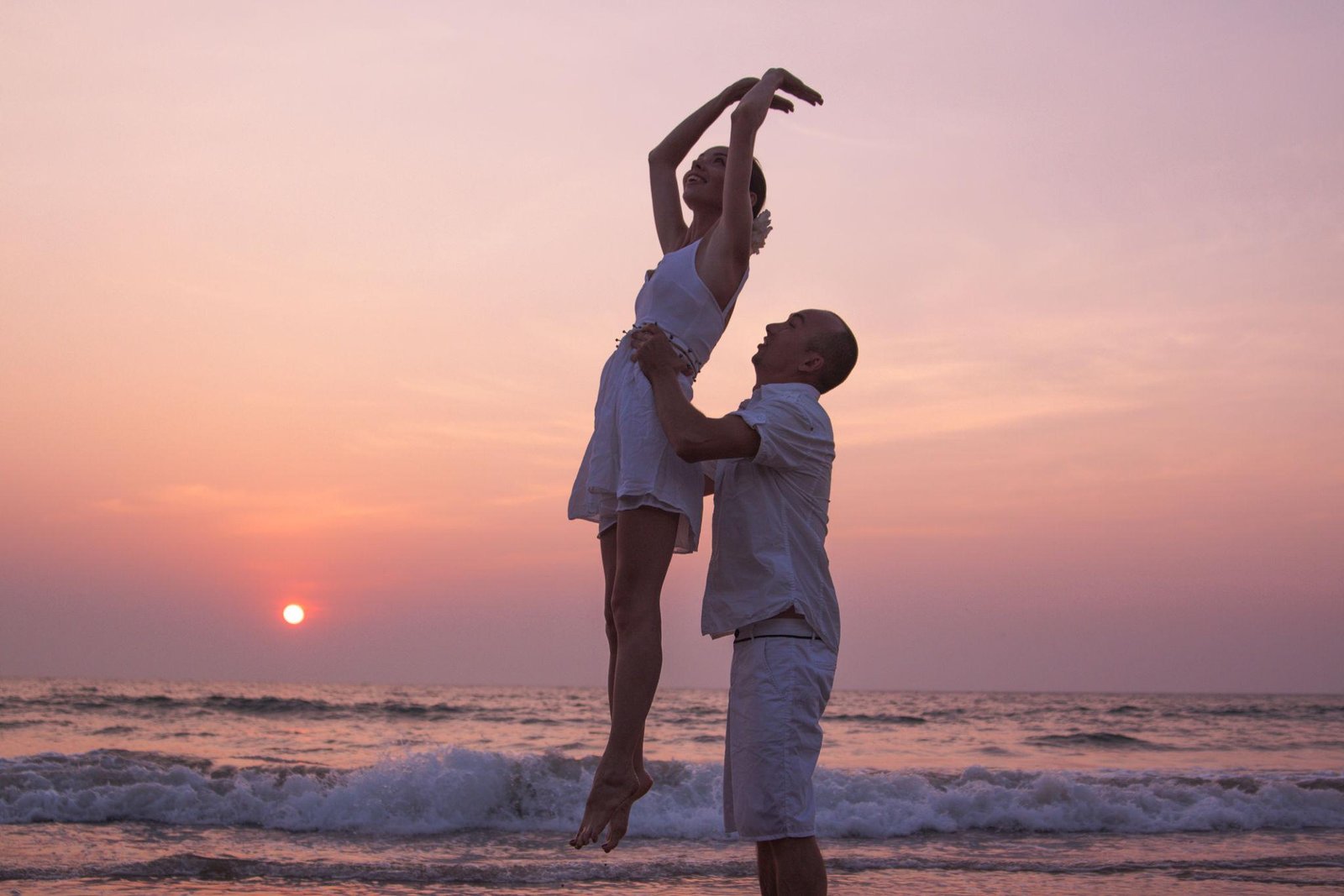 Goa in February - Romantic sunset dinners on the beach and honeymoon-friendly vibes - 3