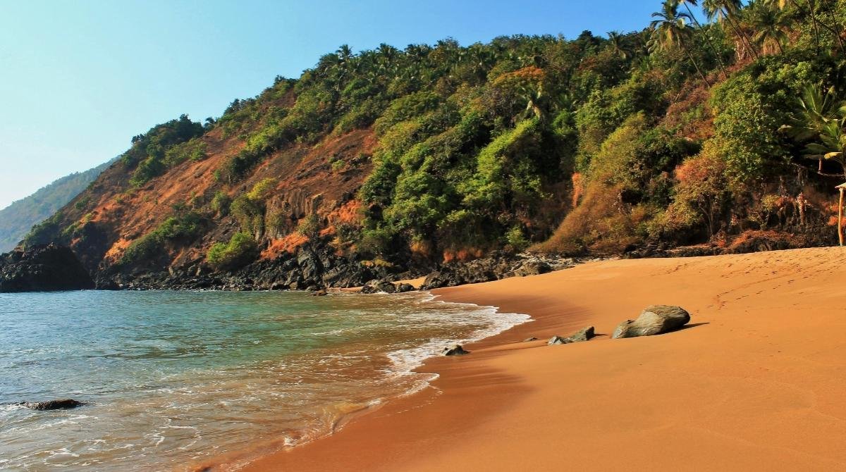 Kakolem Beach - Hidden gem of Goa with clean water