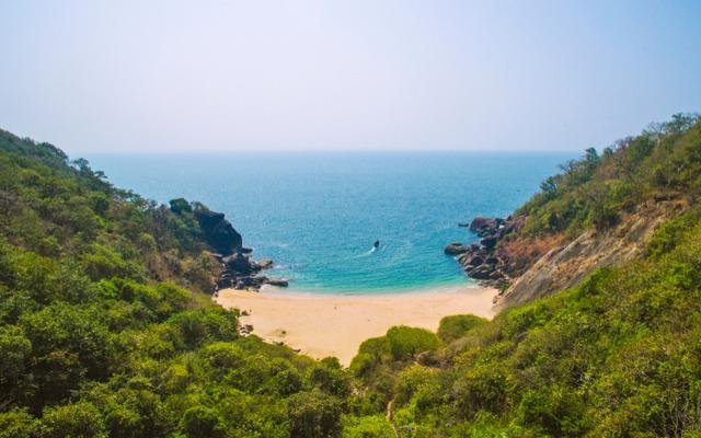 Quiet secluded beach spots in Goa for couples